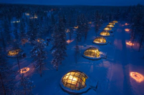 Kakslauttanen Arctic Resort - Igloos and Chalets